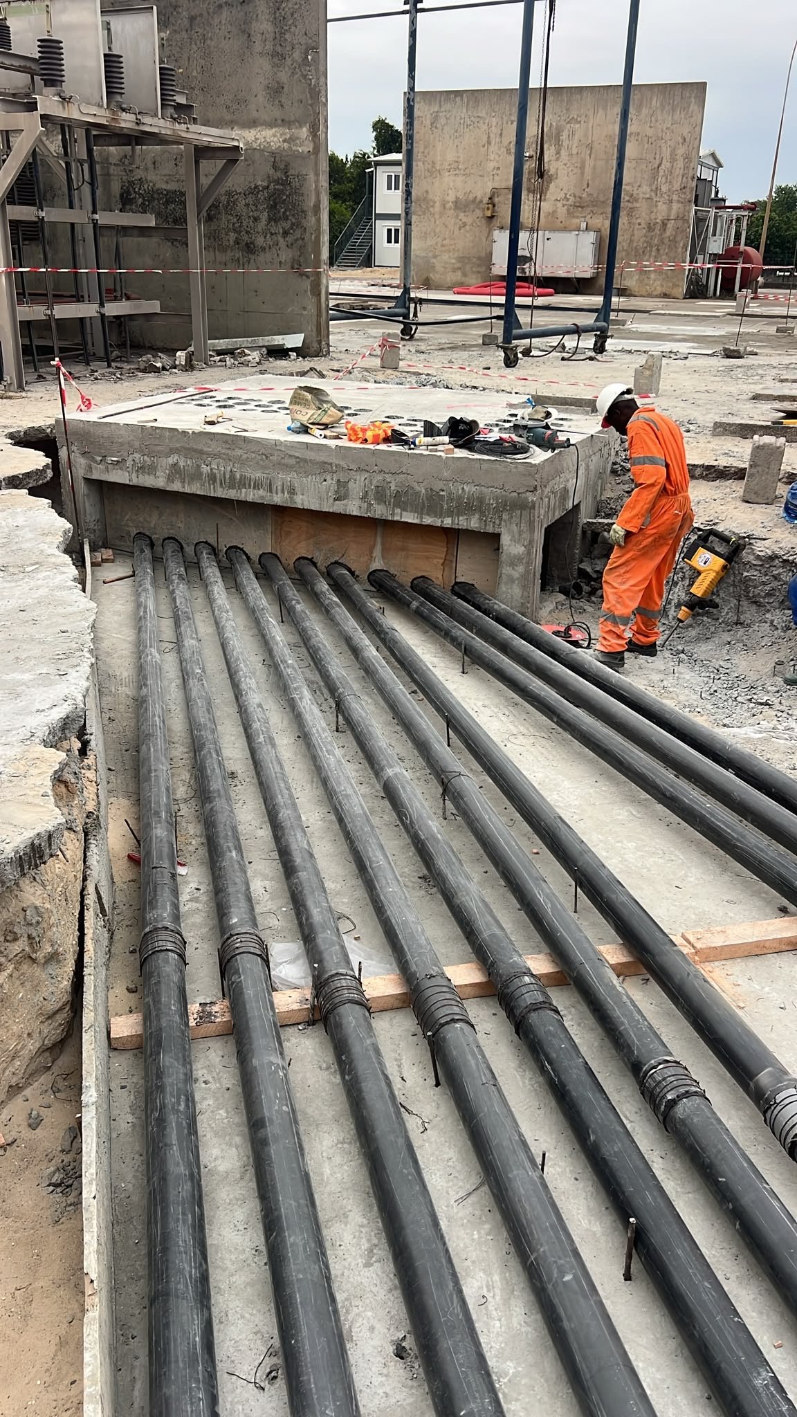 Travaux de construction électrique